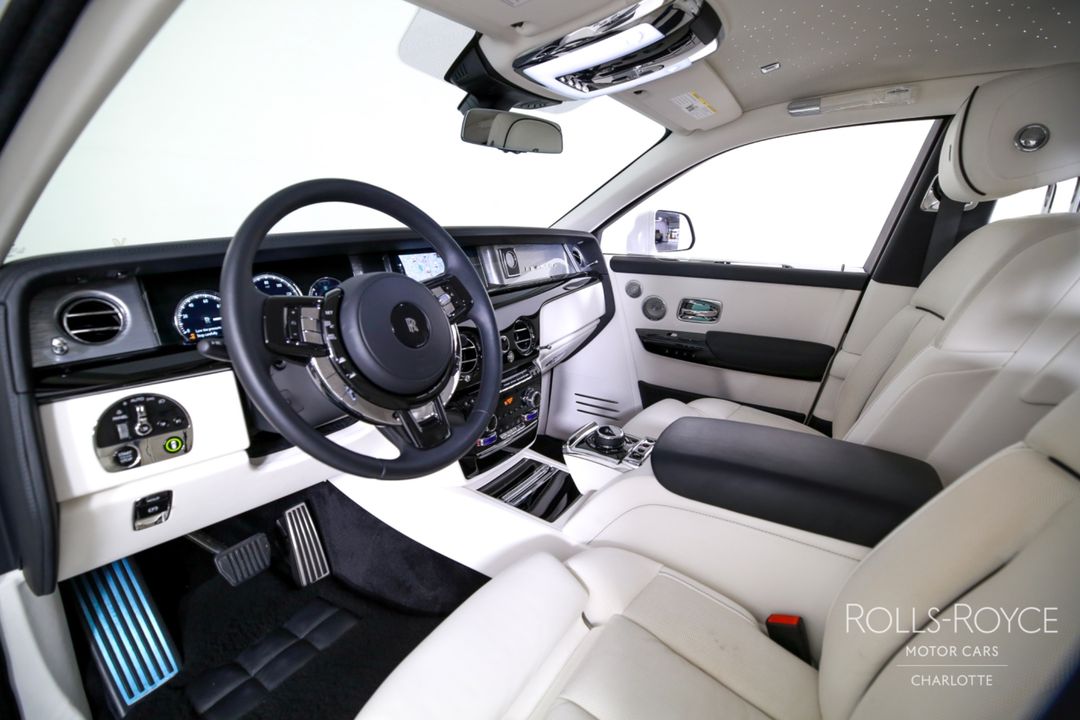 2024 Rolls-Royce Phantom