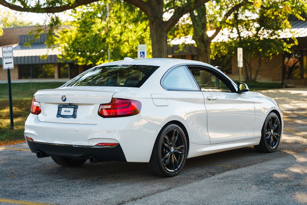 2016 BMW M235I