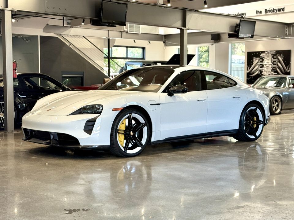 2022 Porsche Taycan