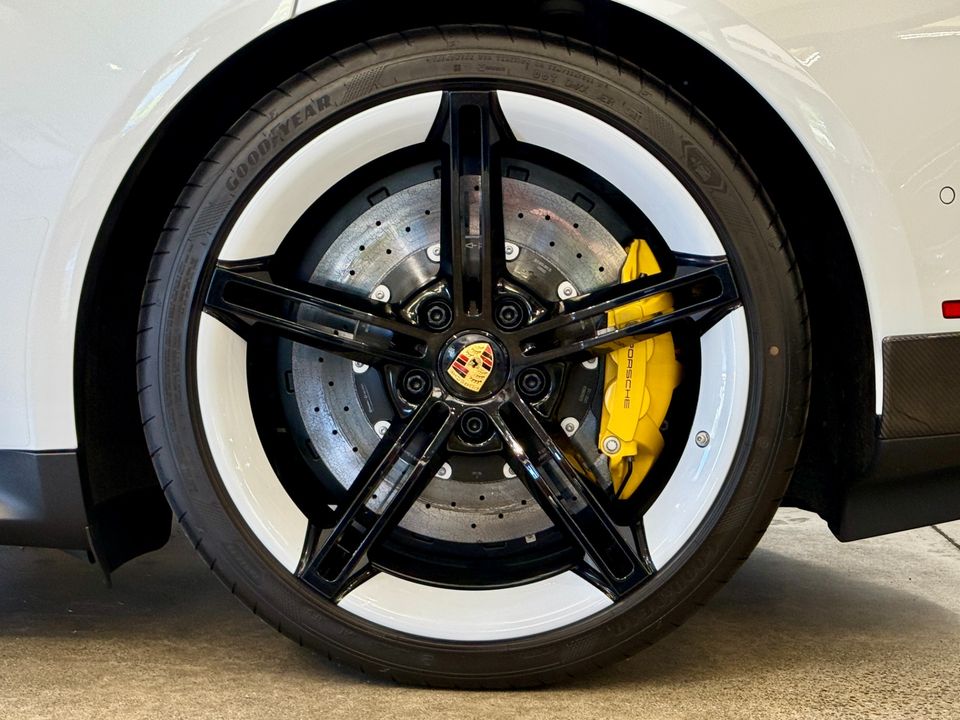 2022 Porsche Taycan