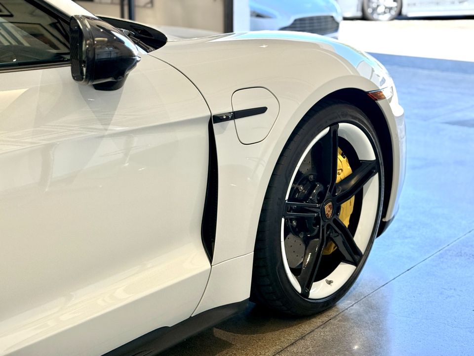 2022 Porsche Taycan