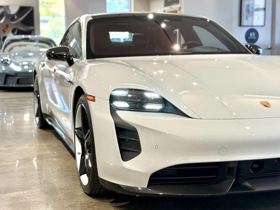 2022 Porsche Taycan