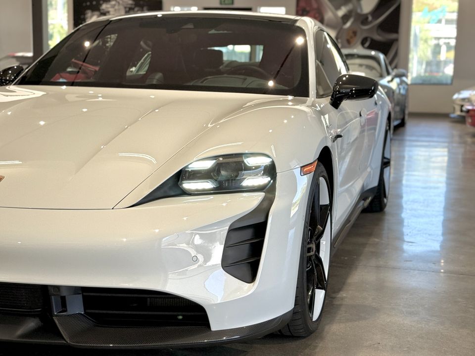 2022 Porsche Taycan