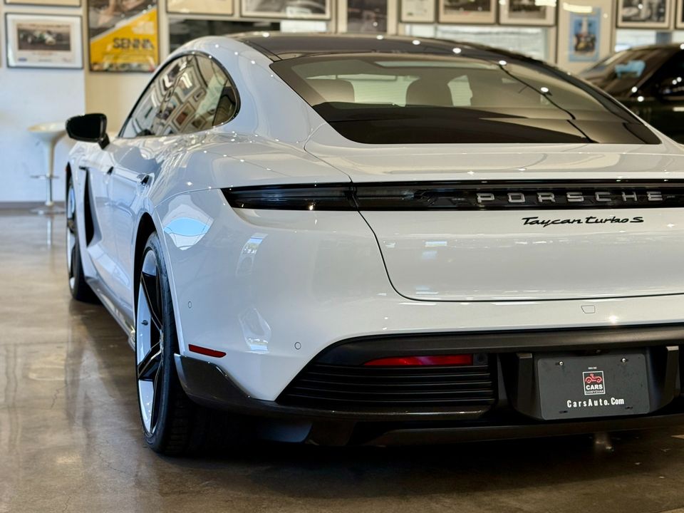2022 Porsche Taycan