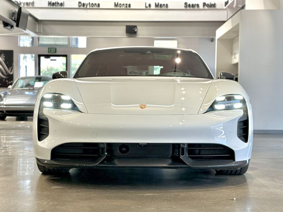 2022 Porsche Taycan