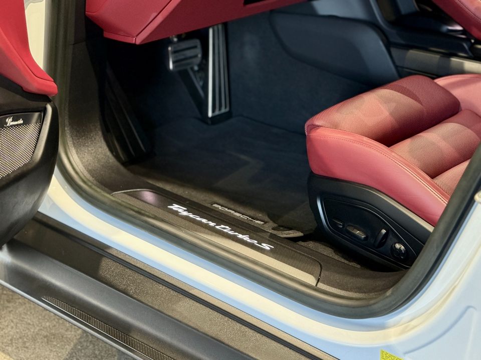 2022 Porsche Taycan