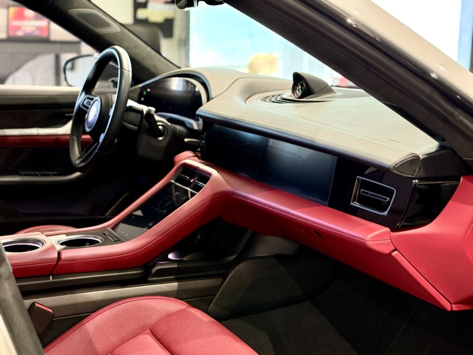 2022 Porsche Taycan