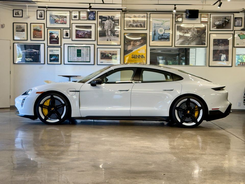 2022 Porsche Taycan