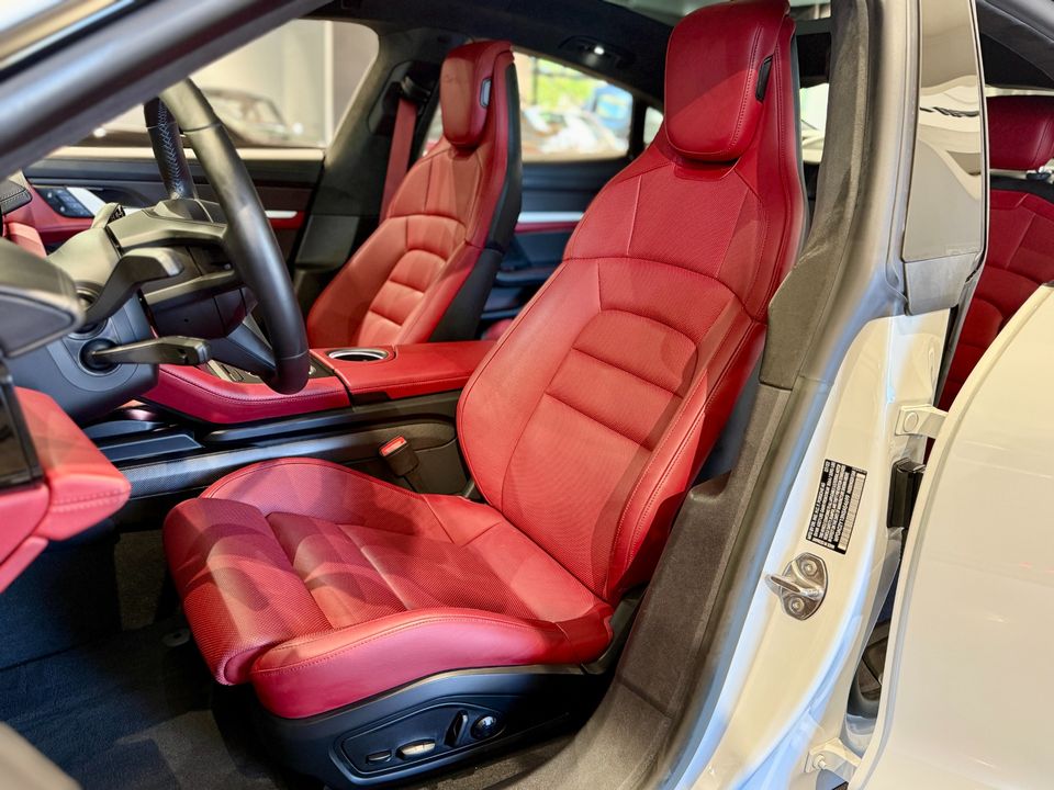 2022 Porsche Taycan
