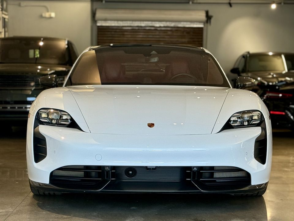 2022 Porsche Taycan