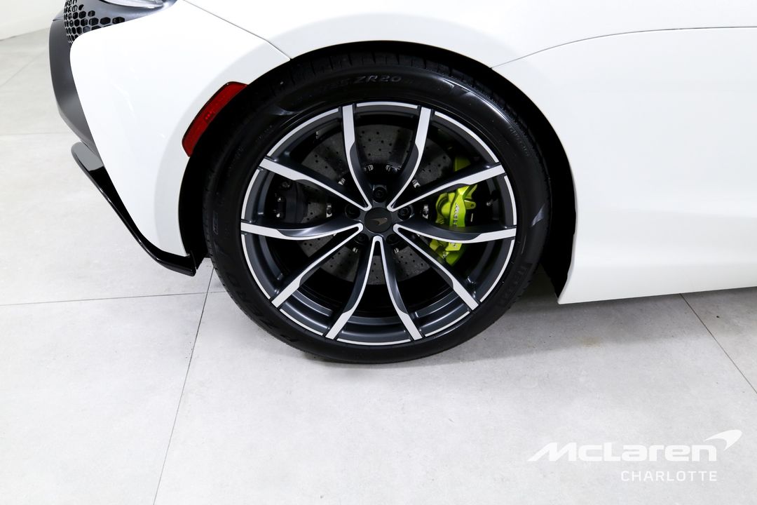 2025 McLaren Artura Spider