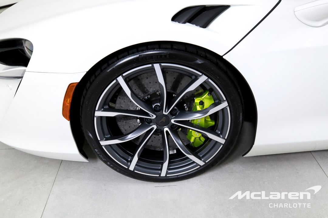 2025 McLaren Artura Spider