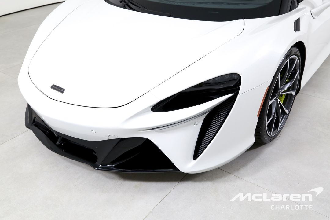 2025 McLaren Artura Spider