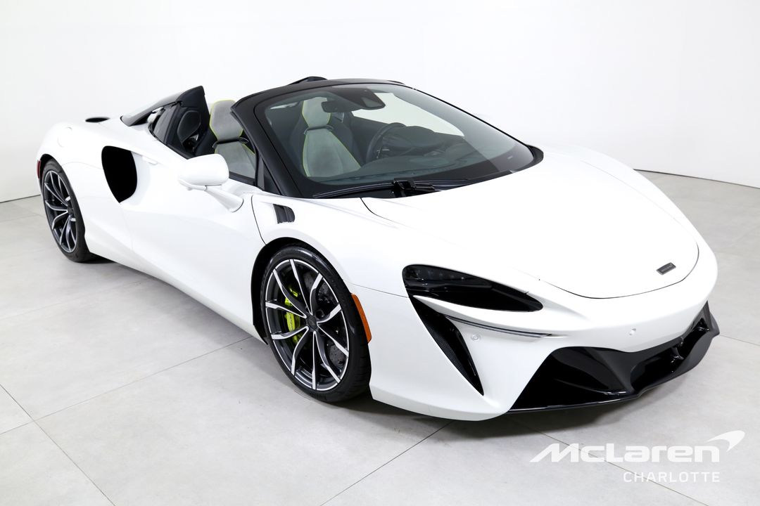 2025 McLaren Artura Spider