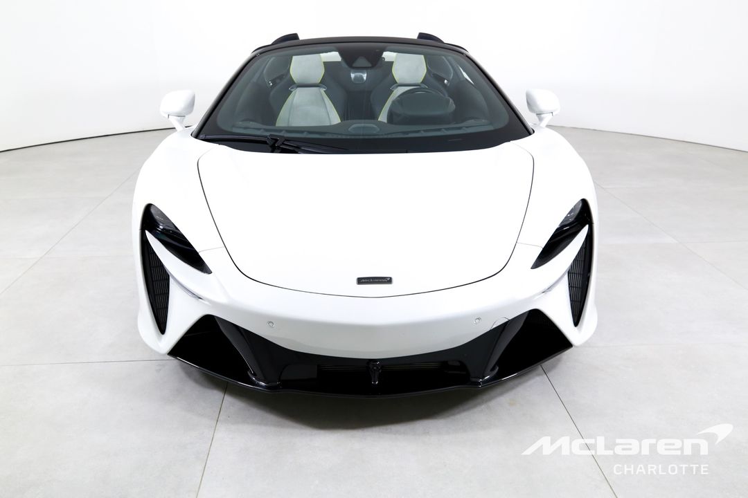 2025 McLaren Artura Spider