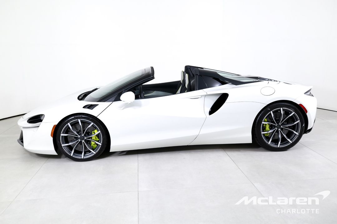 2025 McLaren Artura Spider
