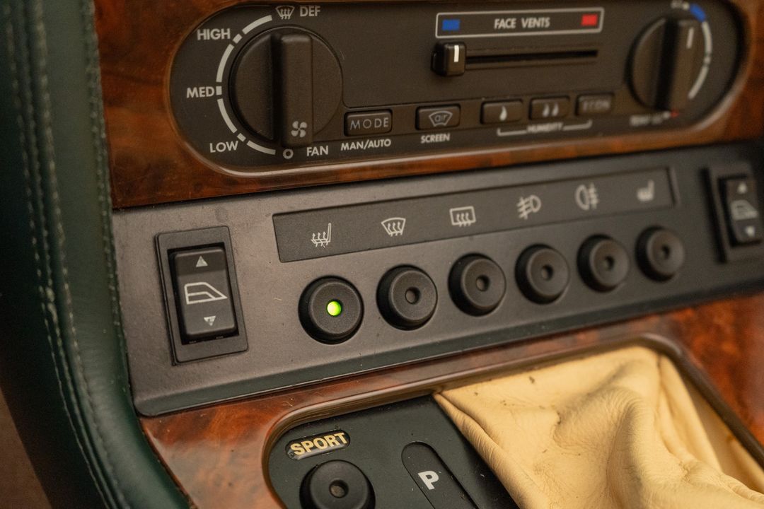 1993 Aston Martin Virage
