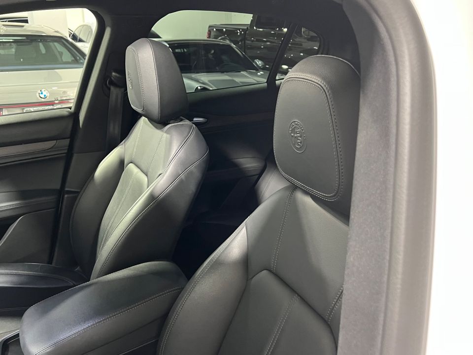 2022 Alfa Romeo Stelvio Ti AWD