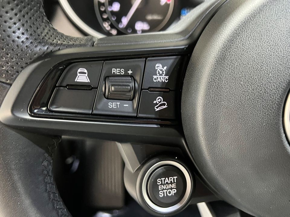 2022 Alfa Romeo Stelvio Ti AWD