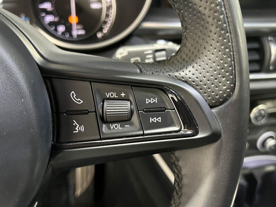 2022 Alfa Romeo Stelvio Ti AWD