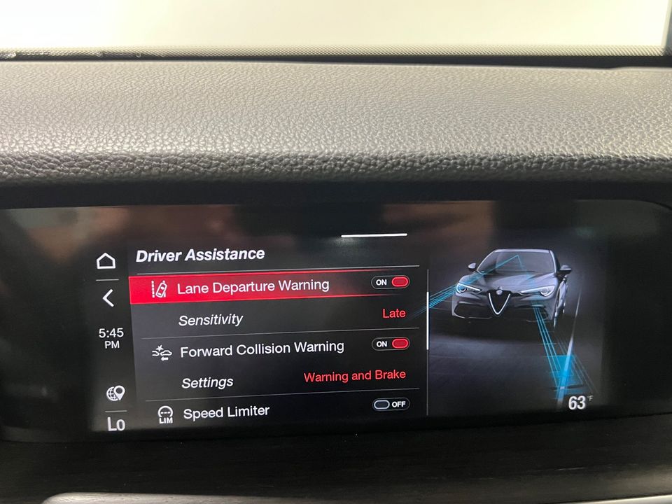 2022 Alfa Romeo Stelvio Ti AWD