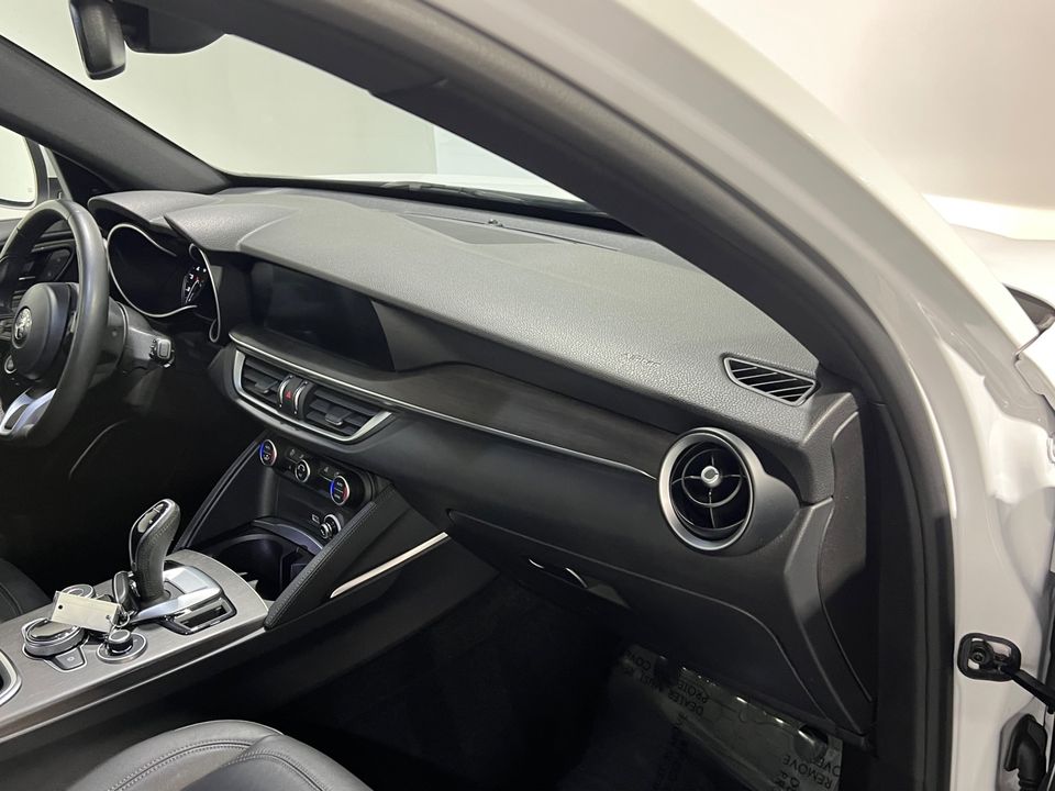 2022 Alfa Romeo Stelvio Ti AWD