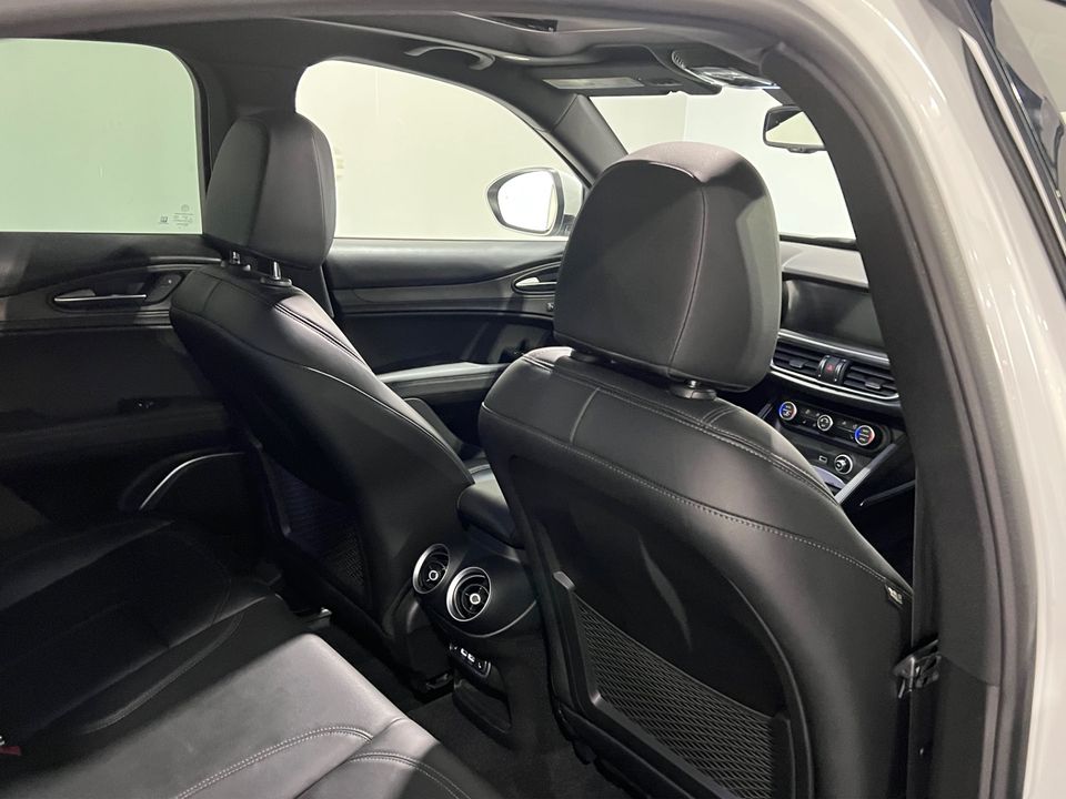 2022 Alfa Romeo Stelvio Ti AWD