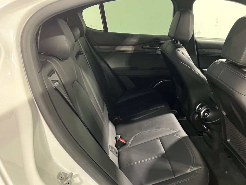 2022 Alfa Romeo Stelvio Ti AWD