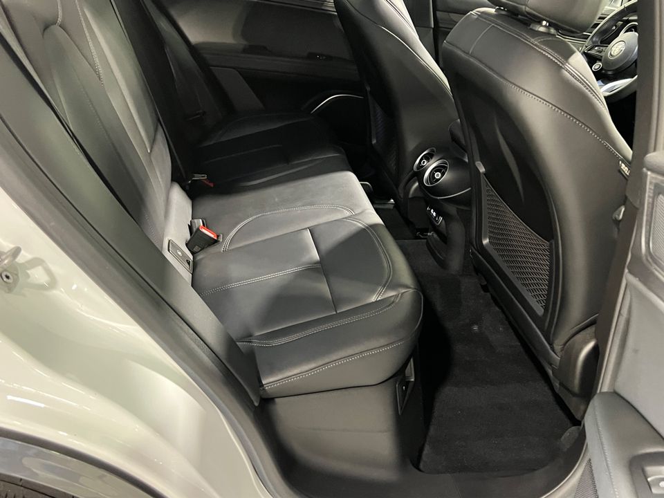 2022 Alfa Romeo Stelvio Ti AWD