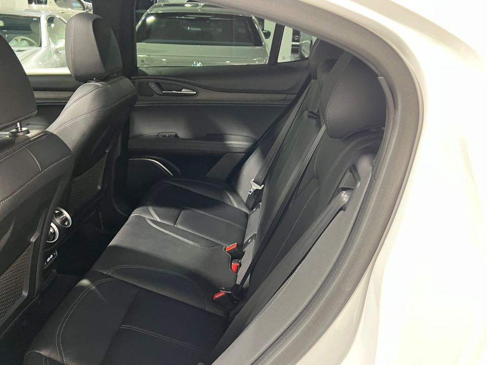 2022 Alfa Romeo Stelvio Ti AWD
