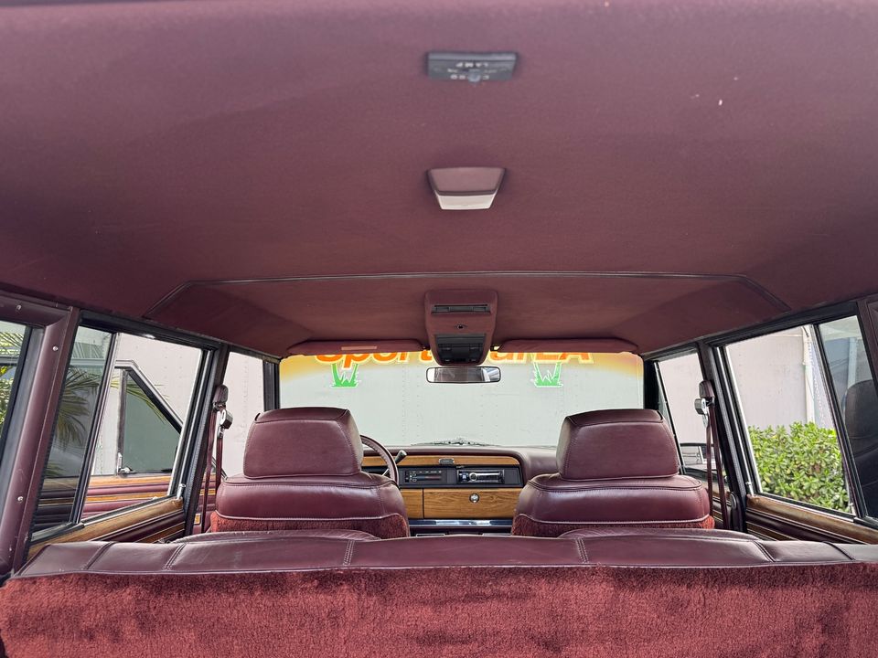 1989 Jeep Grand Wagoneer