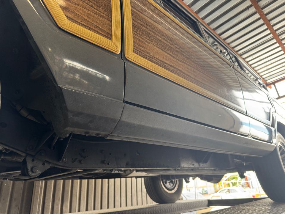 1989 Jeep Grand Wagoneer