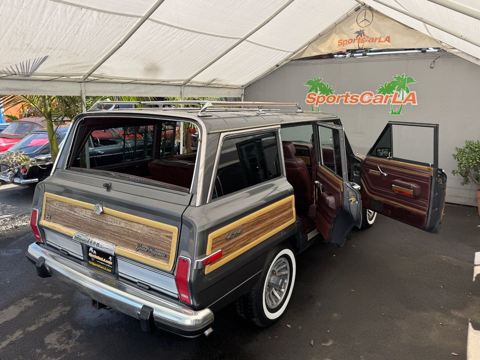 1989 Jeep Grand Wagoneer