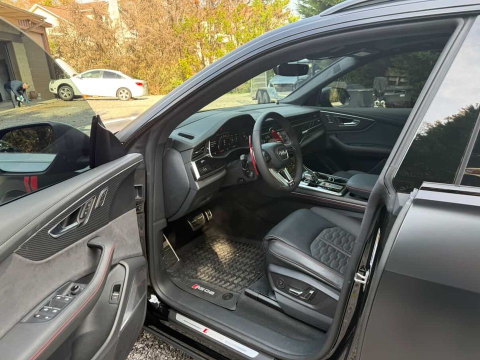 2025 Audi RS Q8 performance