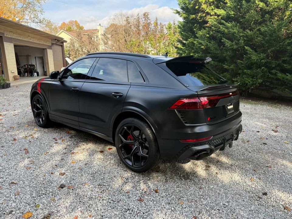 2025 Audi RS Q8 performance