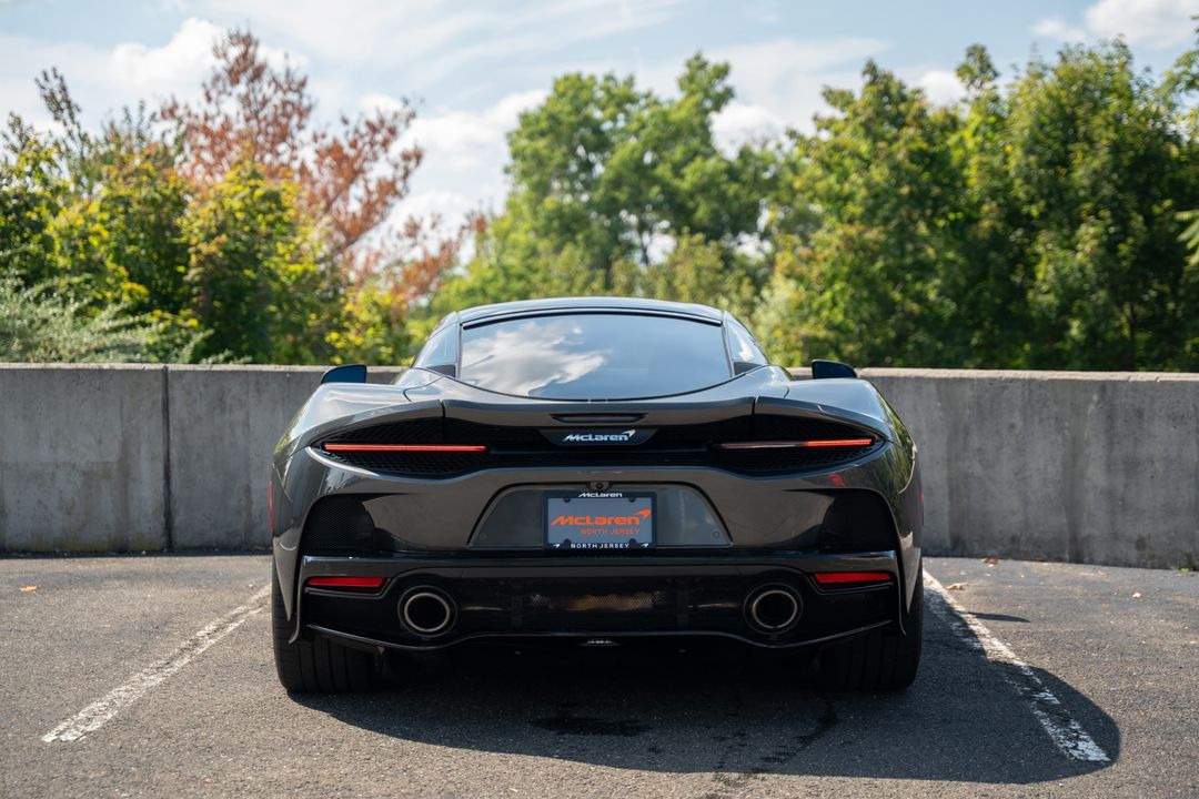 2022 McLaren GT