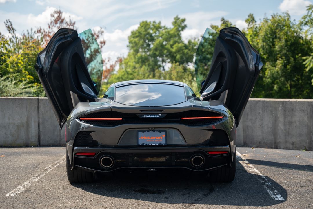 2022 McLaren GT