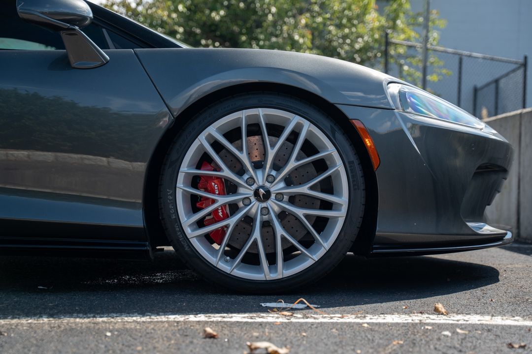 2022 McLaren GT