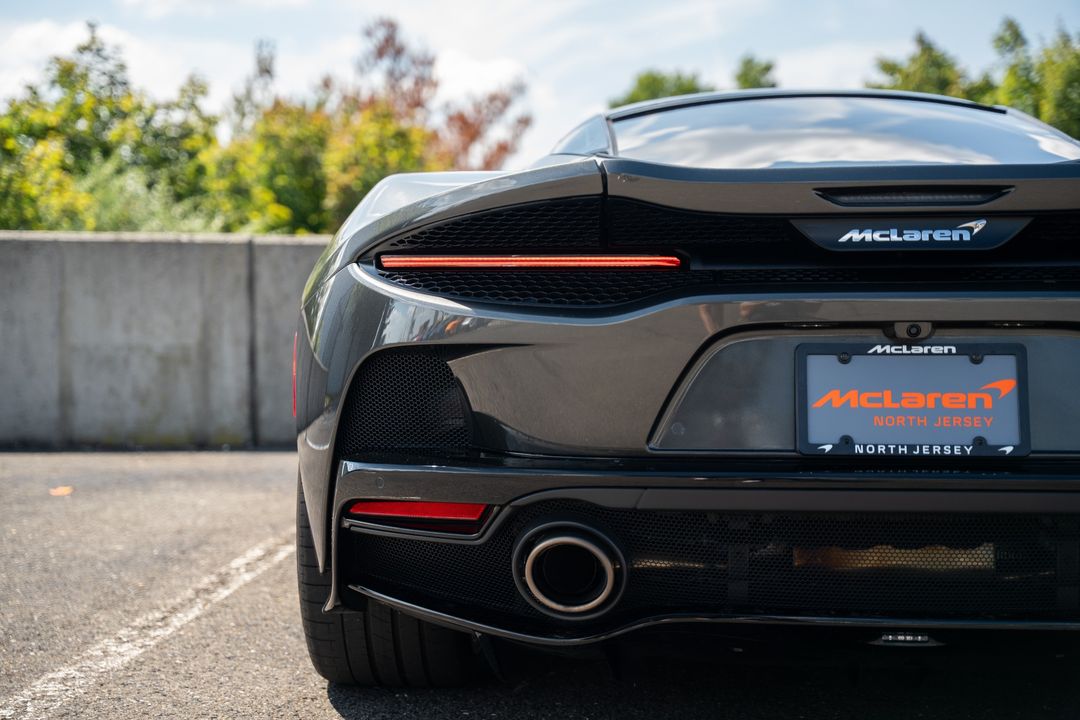 2022 McLaren GT