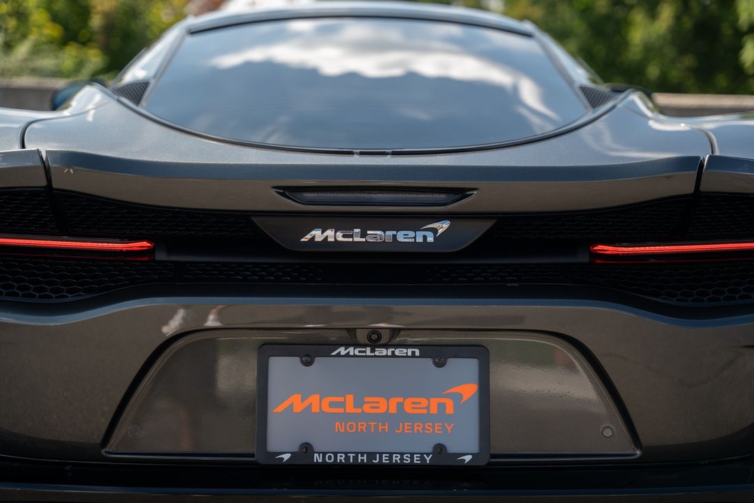 2022 McLaren GT