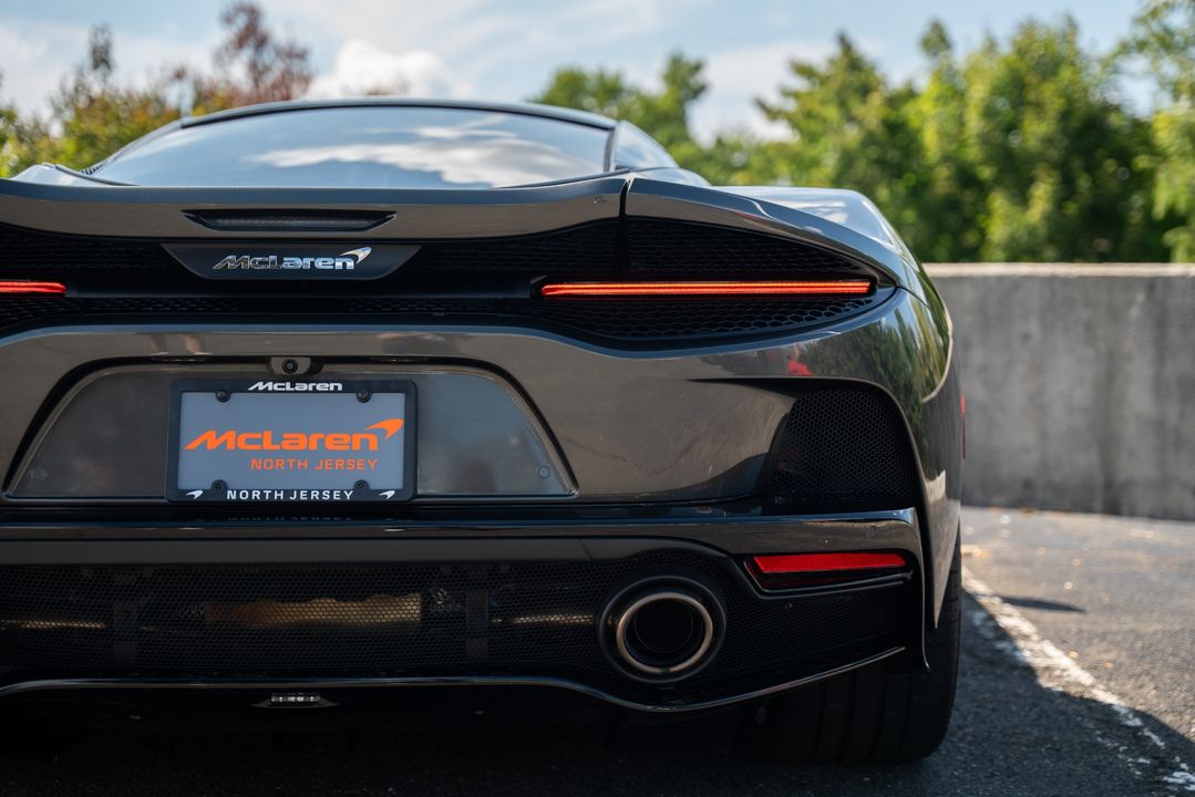 2022 McLaren GT