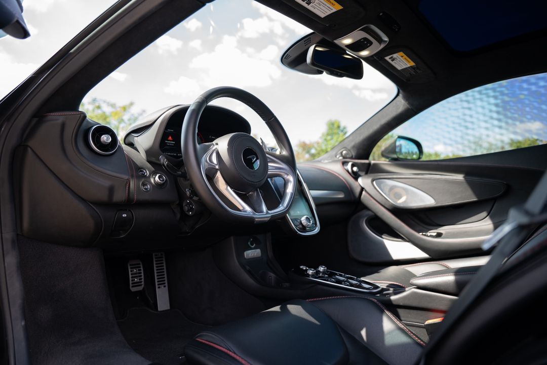 2022 McLaren GT