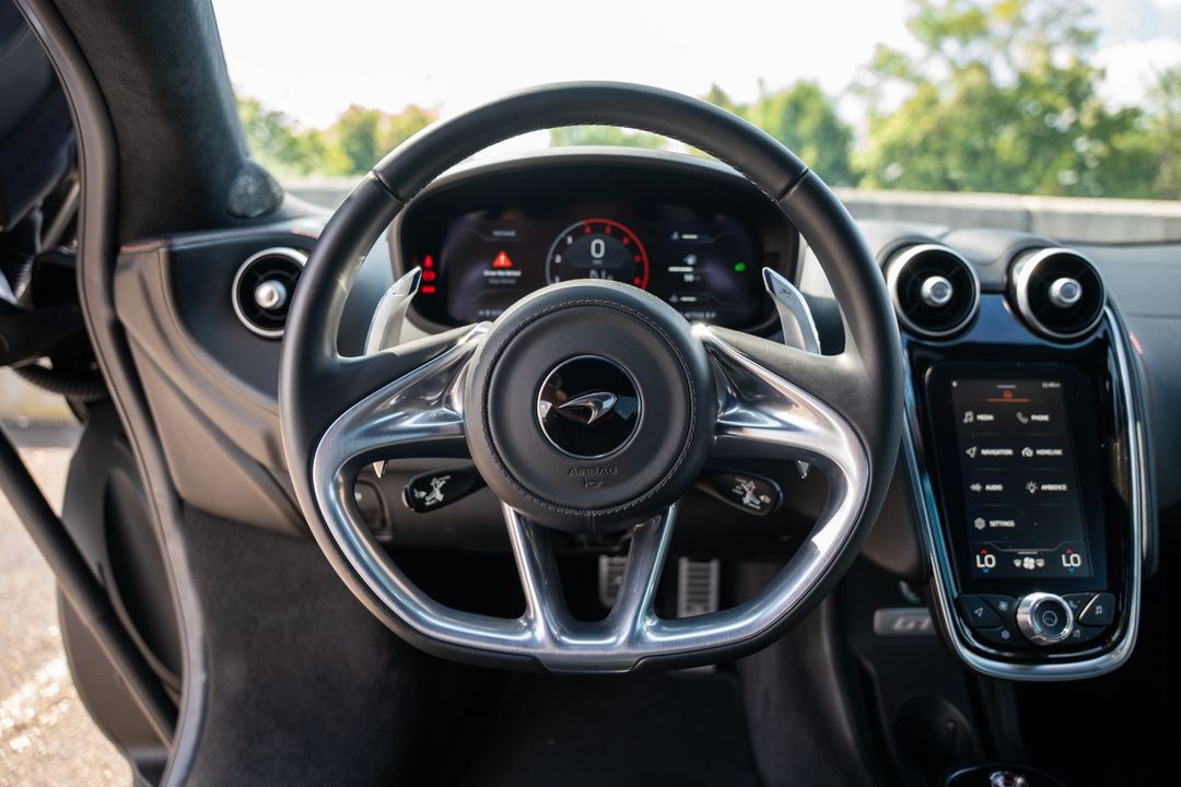 2022 McLaren GT