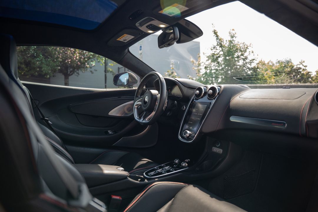 2022 McLaren GT