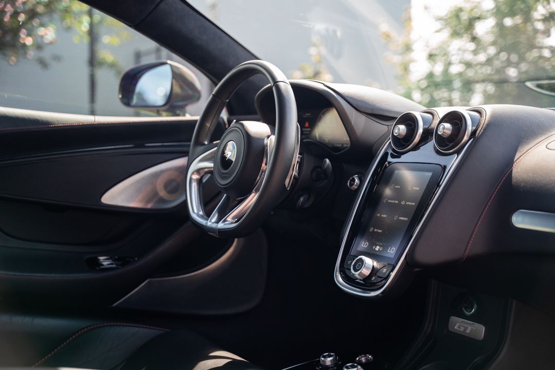2022 McLaren GT