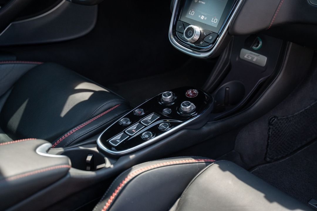 2022 McLaren GT