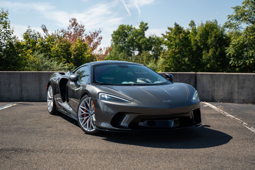 2022 McLaren GT