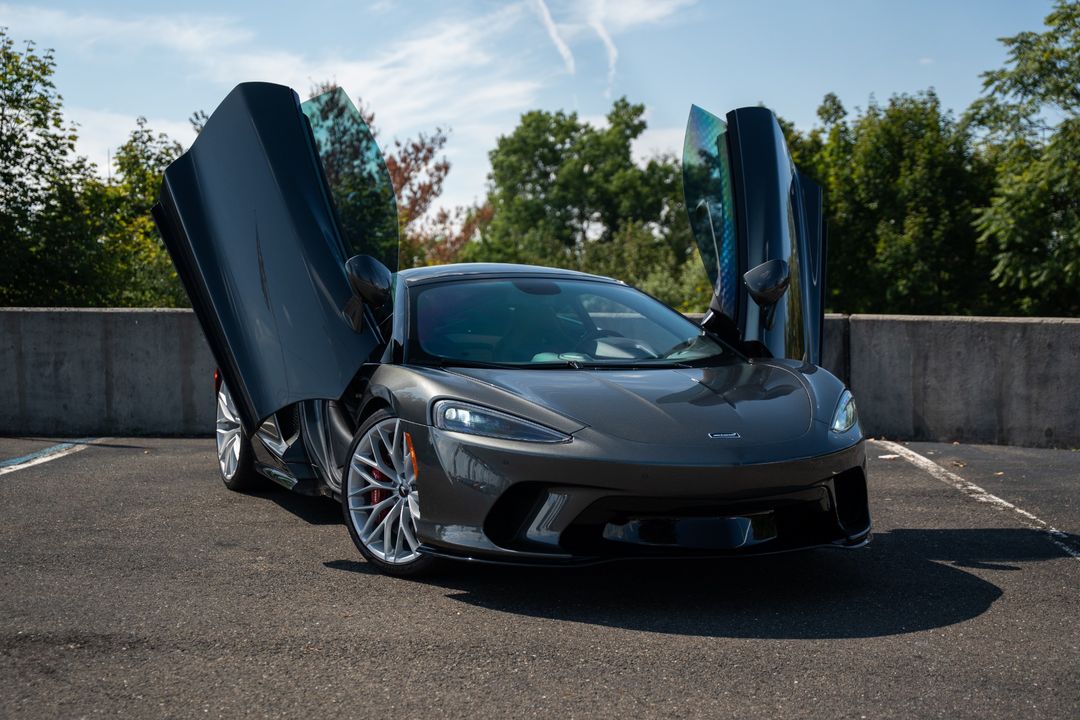 2022 McLaren GT