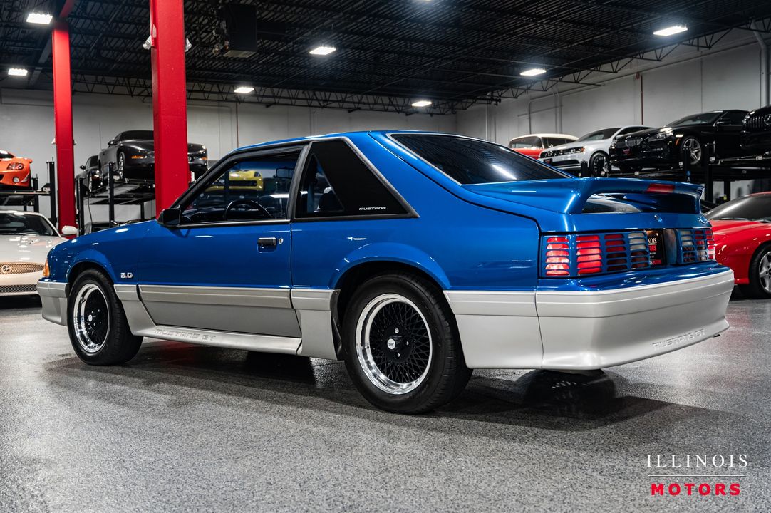 1990 Ford Mustang