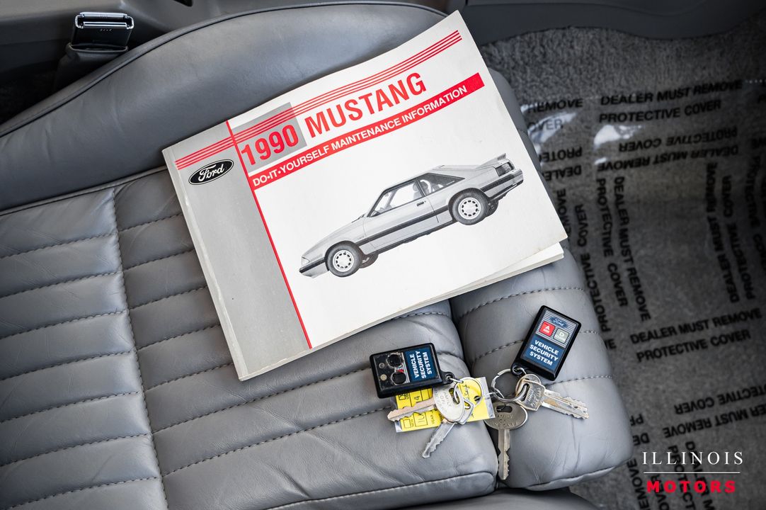 1990 Ford Mustang